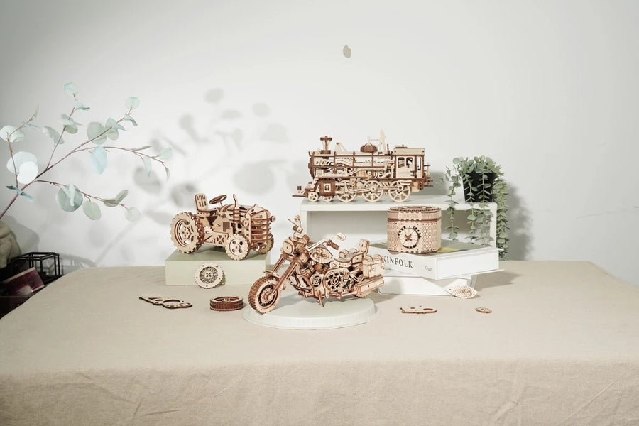 DIY Wooden Cruiser Motorcycle Model Kit – 420 Pcs Building Block Set for Kids & Adults